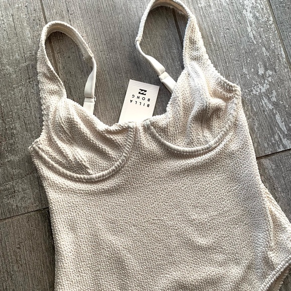🔥🔥BILLABONG - SUMMER HIGH UNDERWIRE ONE PIECE🔥 - Picture 5 of 9